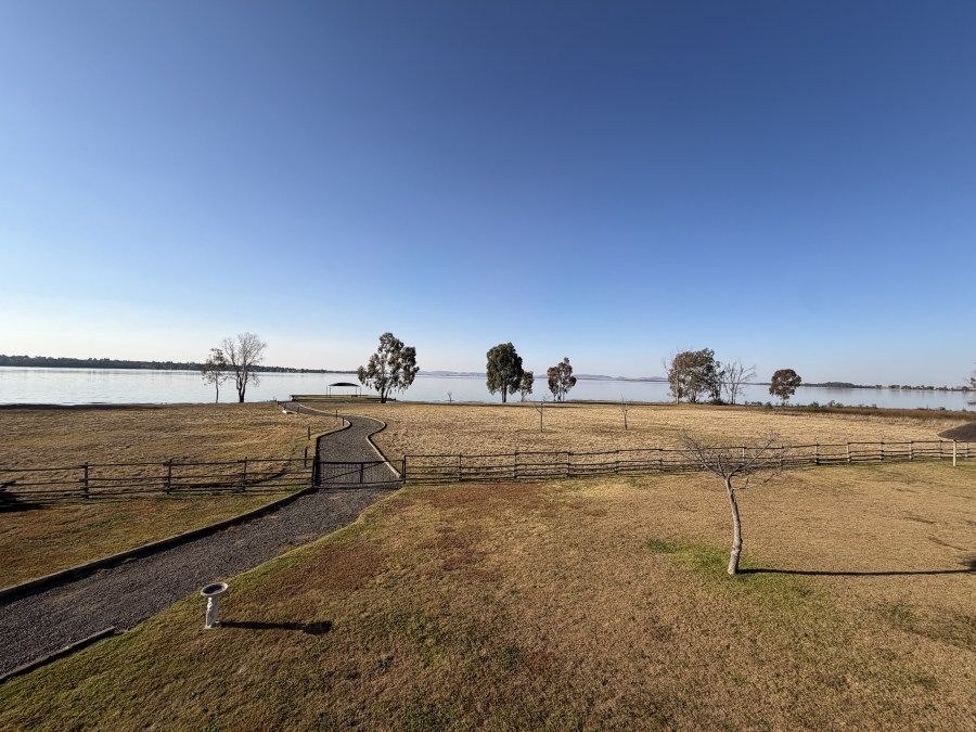 4 Bedroom Property for Sale in Vaaldam SH Free State